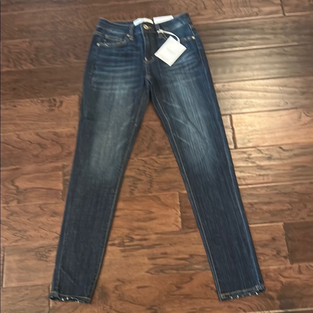 NEW KanCan Women's Mid Rise Super Skinny Blue Jeans